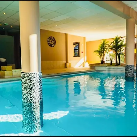 Appartement - Piscine Interieure Sauna - Parking Prive Etage 1 - Centre Village - Cami Real - Avec Linge Et Menage De Fin De Sejour Compris