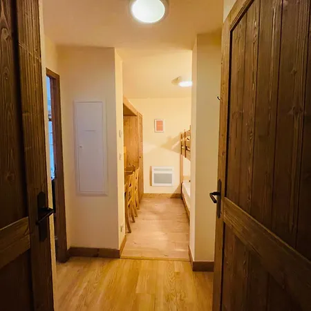 - Piscine Interieure Sauna - Parking Prive Etage 1 - Centre Village - Cami Real - Avec Linge Et Menage De Fin De Sejour Compris Appartement