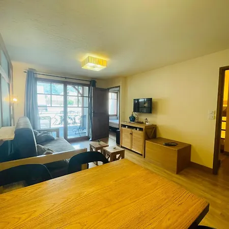 Appartement - Piscine Interieure Sauna - Parking Prive Etage 1 - Centre Village - Cami Real - Avec Linge Et Menage De Fin De Sejour Compris