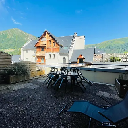 Avec Piscine Interieure Sauna Parking Etage 1 Au Centre Du Village Dans Cami Real Daire Saint-Lary-Soulan