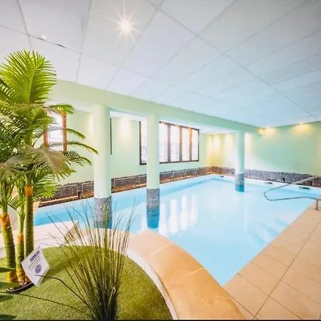 - Piscine Intérieure Sauna - Parking Privé étage 1 - Centre Village - Résidence Cami Réal - Ménage De Fin De Compris Appartamento Saint-Lary-Soulan