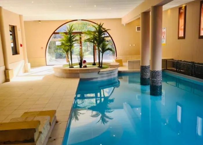 - Piscine Intérieure Sauna - Parking Privé étage 1 - Centre Village - Résidence Cami Réal - Ménage De Fin De Compris Appartement Saint-Lary-Soulan