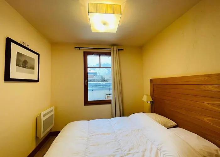 Appartement - Piscine Intérieure Sauna - Parking Privé étage 1 - Centre Village - Résidence Cami Réal - Ménage De Fin De Compris *