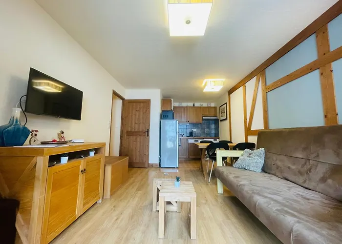 Appartement - Piscine Intérieure Sauna - Parking Privé étage 1 - Centre Village - Résidence Cami Réal - Ménage De Fin De Compris *